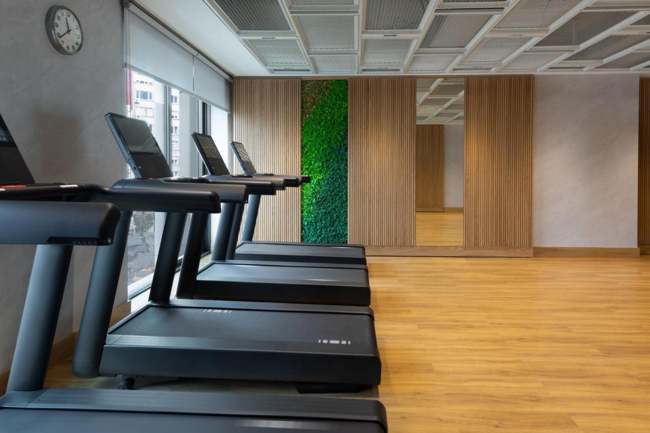 Hotel The Westin Istanbul Nisantasi Esterno foto The gym at the hotel